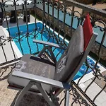 بيت للعطل Luxurious In Kornić
