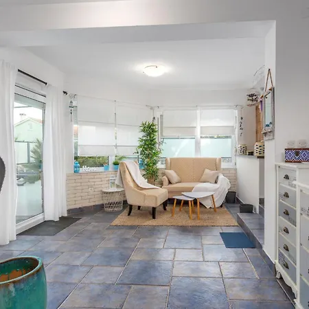 3 Bedroom Awesome In Feriehus Kornić