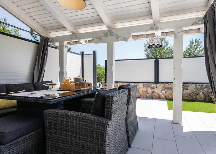 3 Bedroom Awesome In *