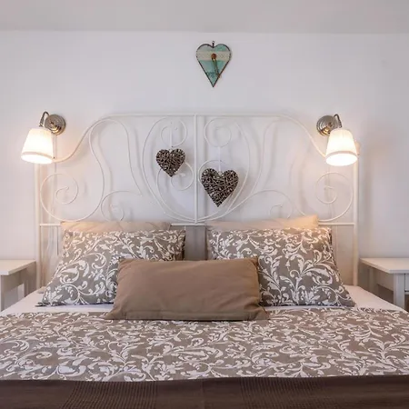 Luxurious In