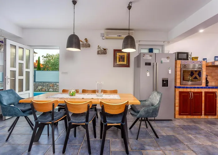 3 Bedroom Awesome In * Kornić