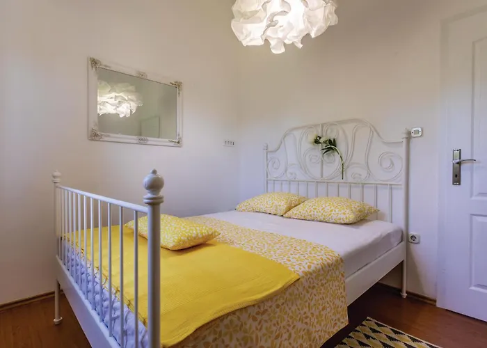 Semesterbostad 3 Bedroom Awesome In *
